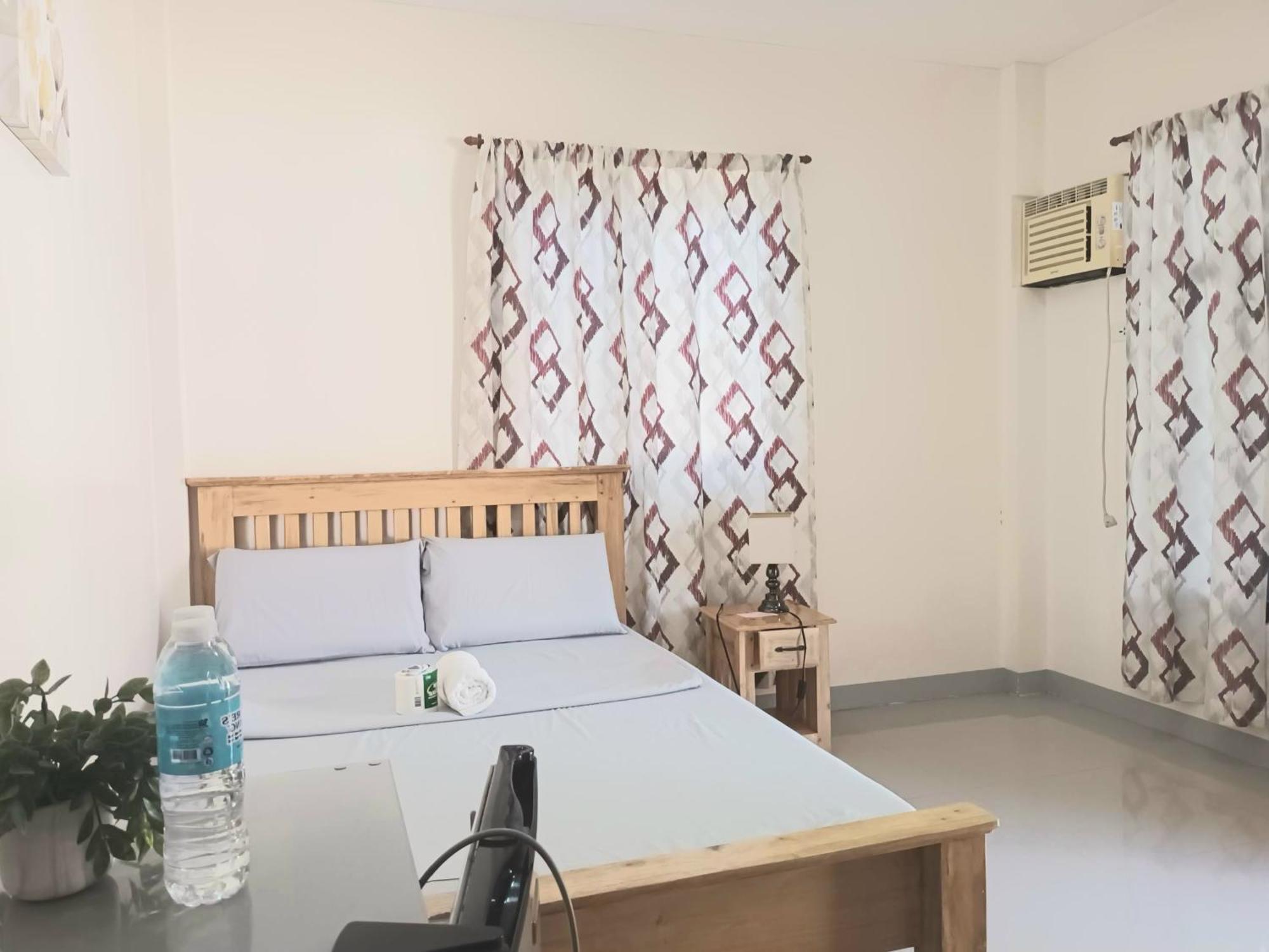 Grae'S Apartelle Moalboal Exterior photo