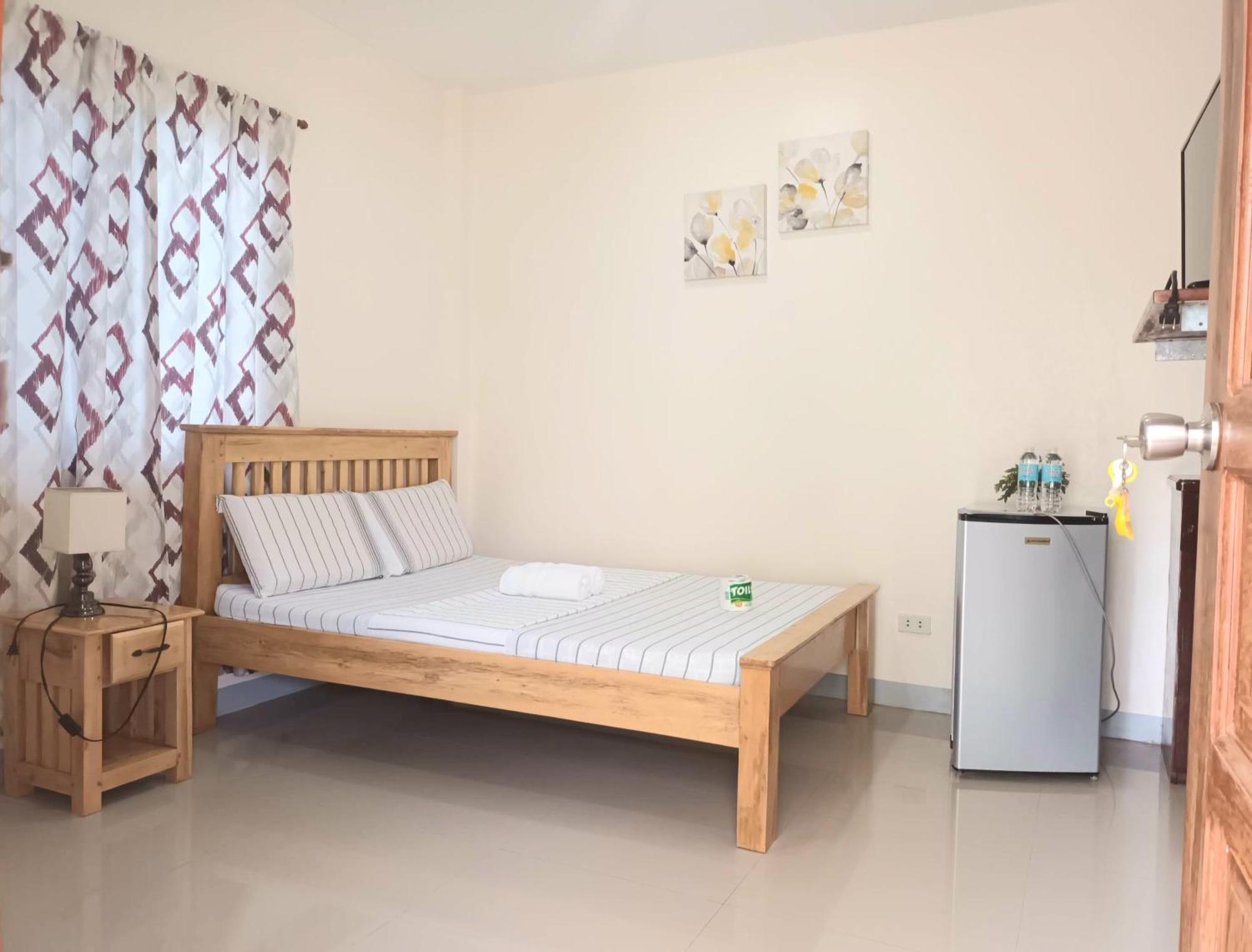 Grae'S Apartelle Moalboal Exterior photo