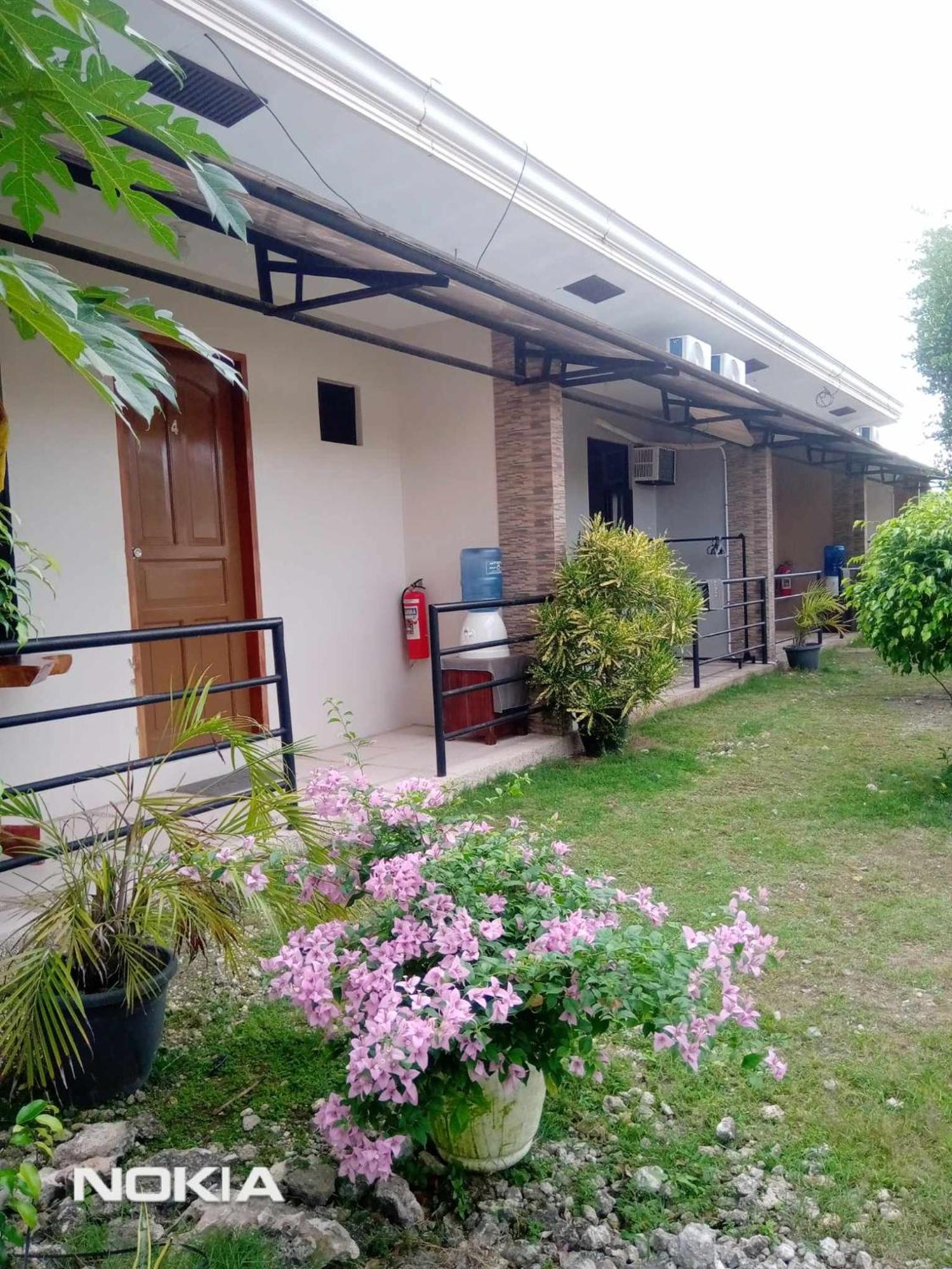 Grae'S Apartelle Moalboal Exterior photo