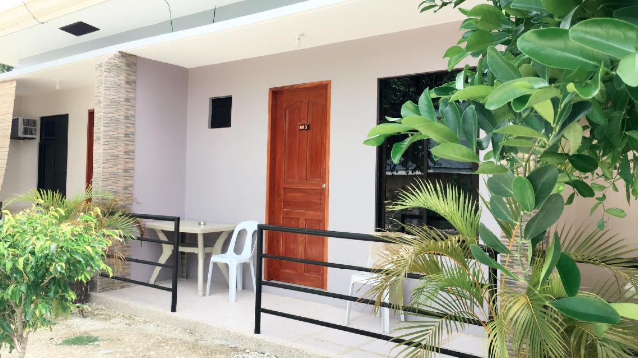 Grae'S Apartelle Moalboal Exterior photo